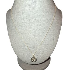 "A Family's Love" 925 Sterling Silver Family Tree Pendant Box Chain Necklace 18"